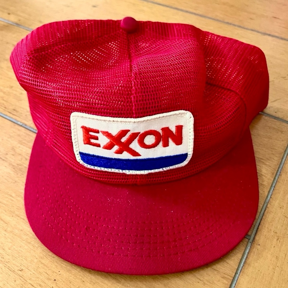 Vintage EXXON Rare 70's Red Trucker
SnapBack Mesh Cap